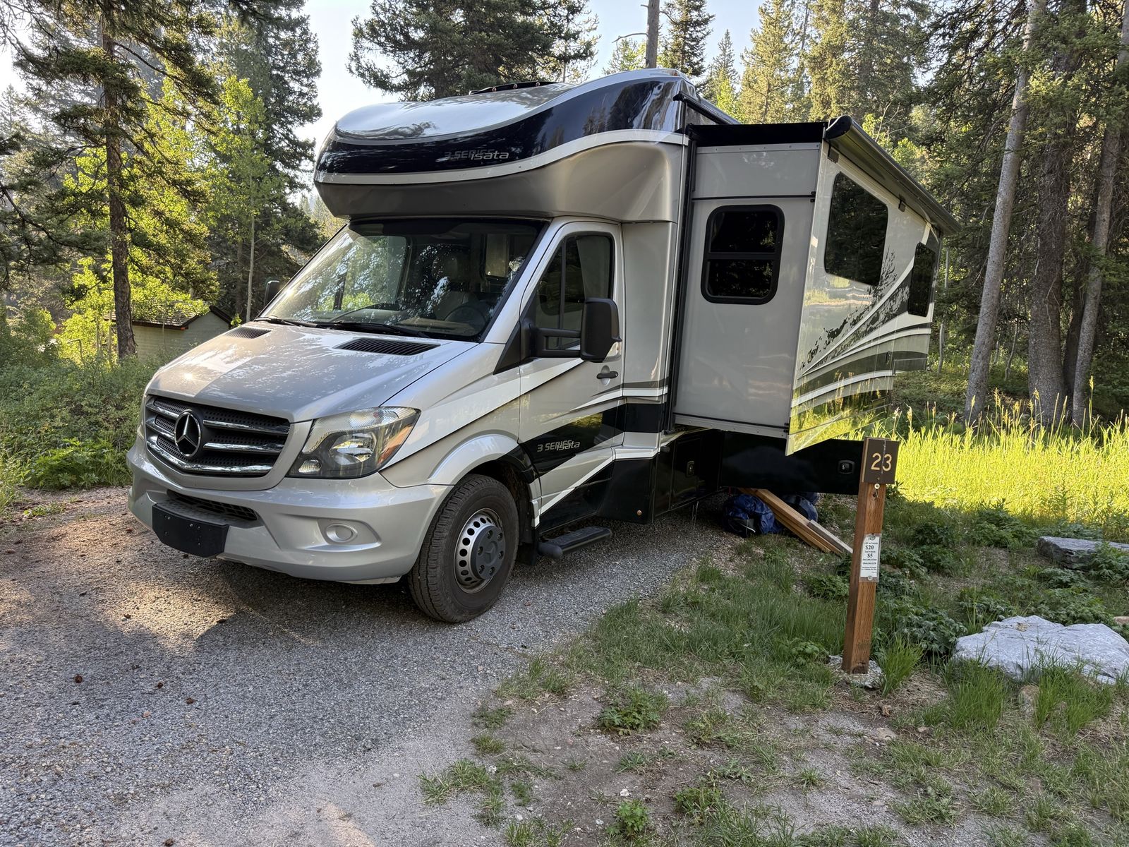 Isata Sprinter Camper