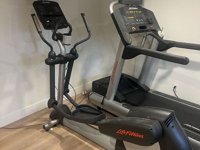 Life Fitness Commercial grade elliptical trainer
