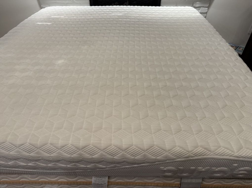 Good As new! Purple King mattress! Only $500