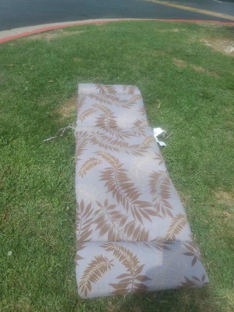 2 Outdoor Patio Chaise Lounge Cushions; Blue Brown Fern Leaf Print