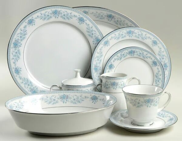 Blue Hill Noritake fine porcelain china service for 12