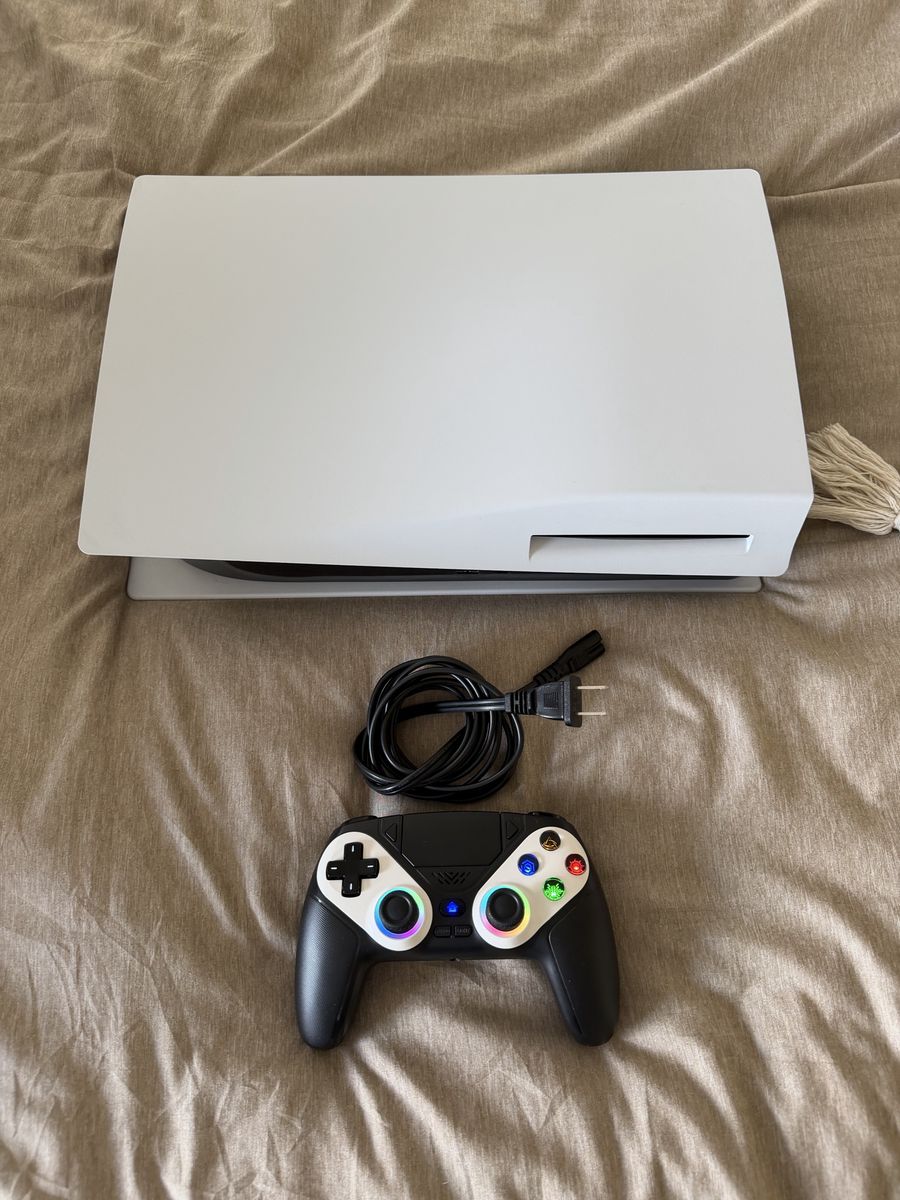 PS5 Disc and pro controller
