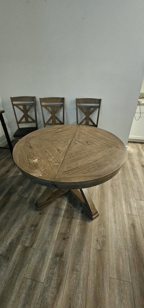 Rustic Round Dining Table Set with Extendable Leaf and X-Back Chairs