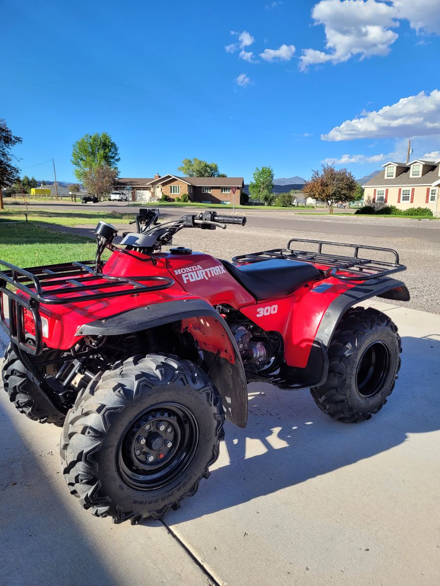 Honda fourtrax trx300 4x4