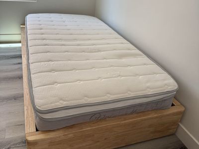 THUMA Solid Wood Platform Bed Frame & Mattress - Twin Size, Minimalist Design