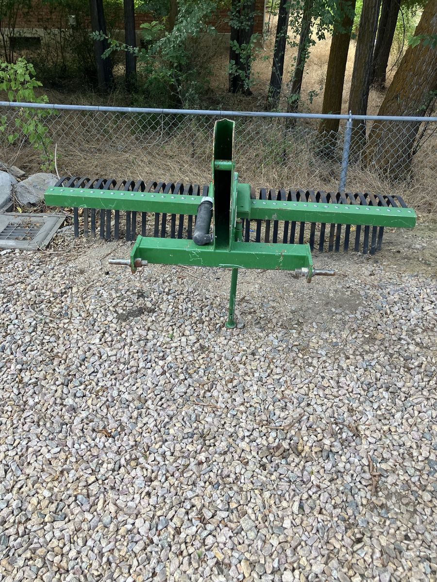 Frontier landscape rake LR2072 (John Deere)