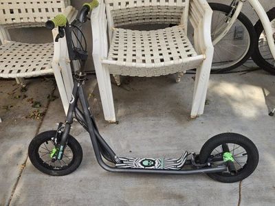 Madd Gear MGP Two Wheel Push Scooter - Black/Green