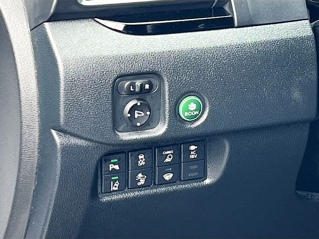 Main image 10