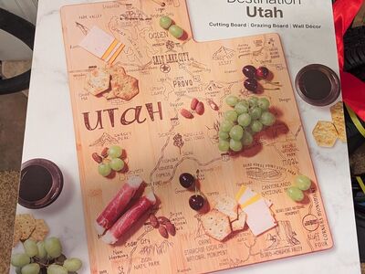 Cutting board/Grazing board/wall decor