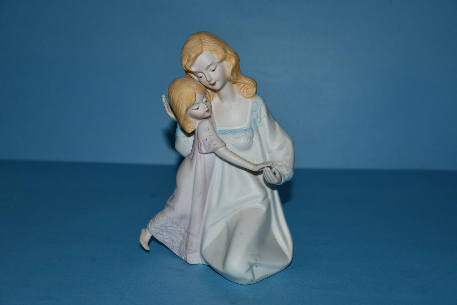 VINTAGE 1990 PAUL SEBASTIAN "MOTHER & CHILD" FIGURINE ~ 7.5" ~ NO CHIPS ~ BEAUTIFUL!