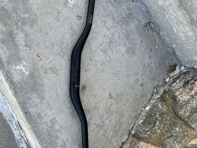 PNW Loam Carbon bars. 35.0 / 38mm rise
