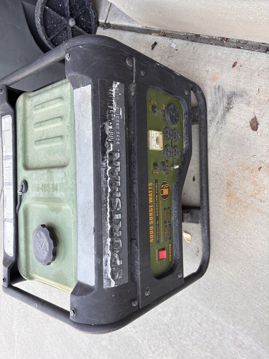 Sportsman GEN4000 4000 Surge Watts Portable Gasoline Generator