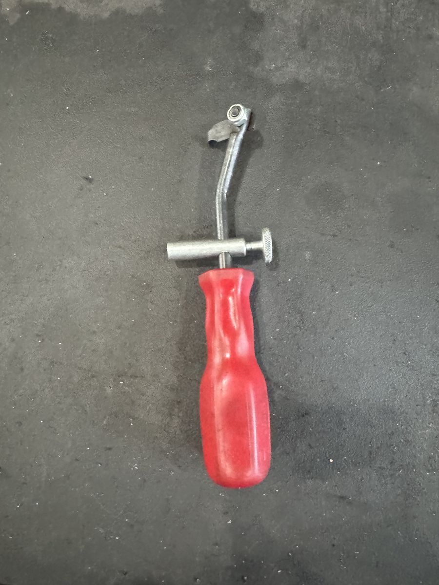 Internal shaft seal puller