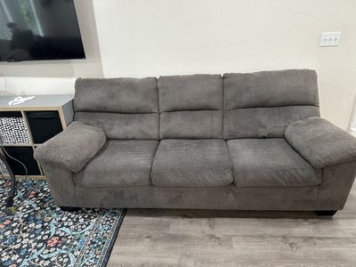 Gray sofa (90")