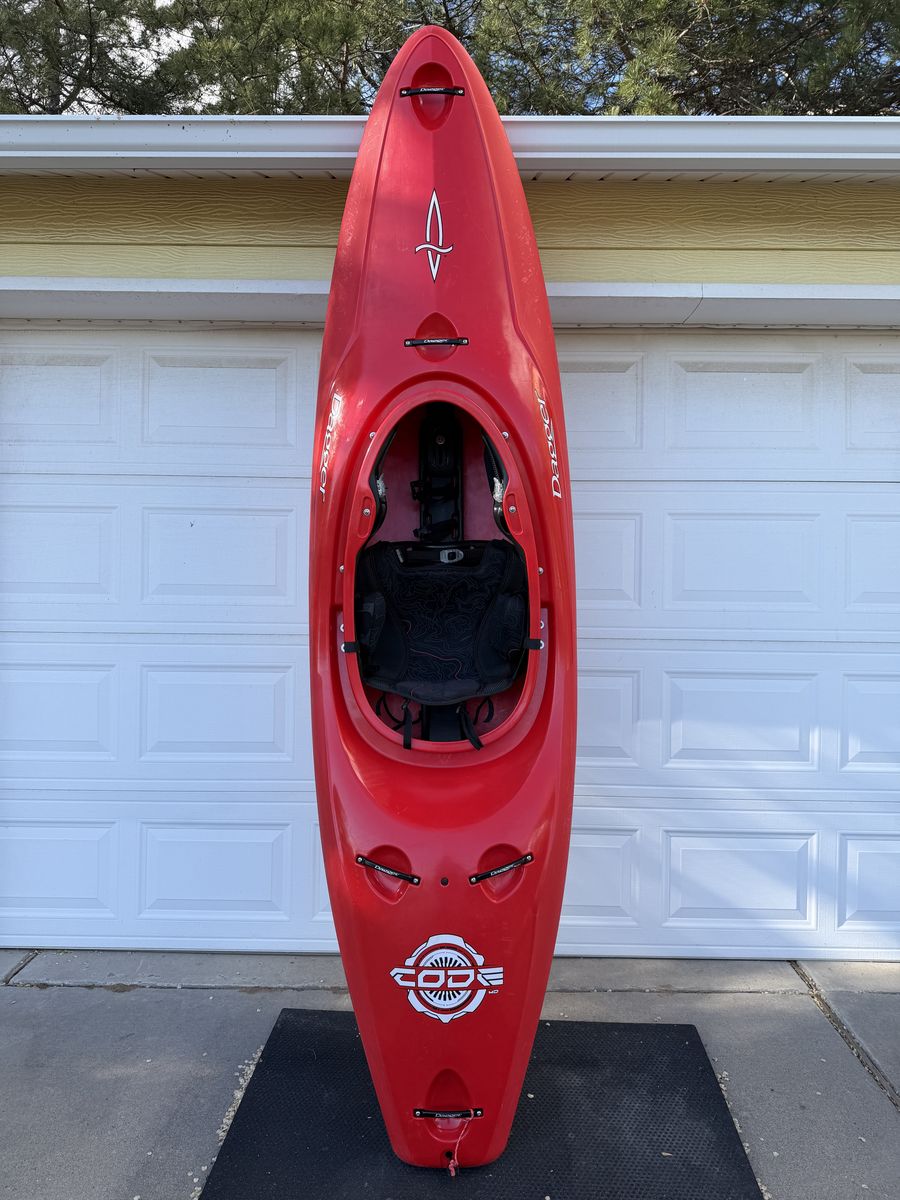Whitewater Kayak - Dagger Code (Medium)