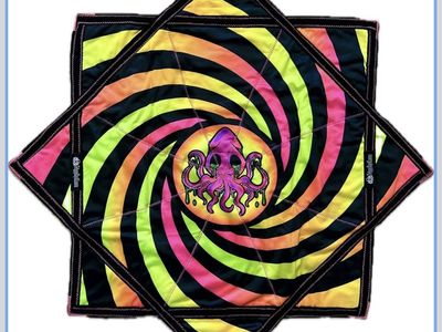 New. Trippy Squid FlowStar - UV Reactive, 2X Sided Print, Vibrant Colors,Juggling Dapo Star 26in