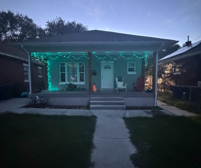 Cozy 2 Bedroom 1 Bathroom Duplex For Rent!
