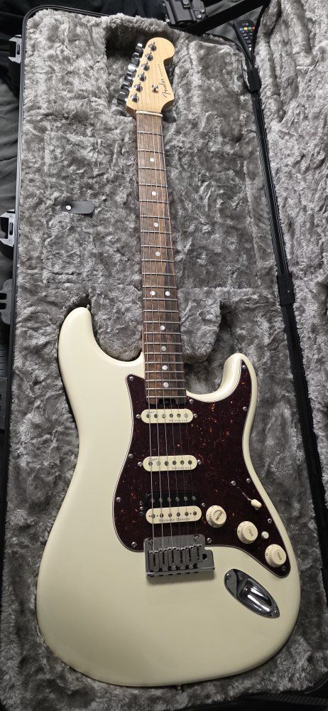 Fender Stratocaster Elite HSS Ebony fretboard.  Electric Guitar with Hard Case