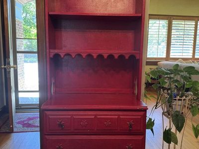 Dresser/hutch