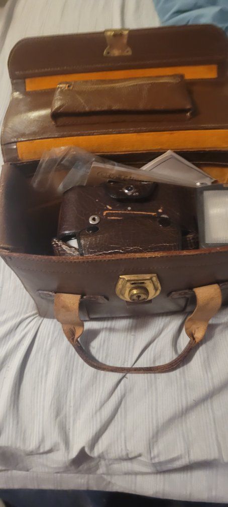 Main image 4