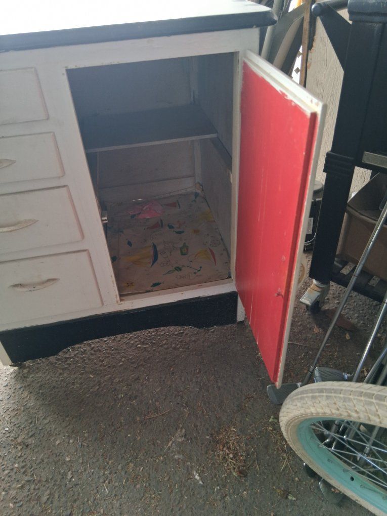 Main image 3