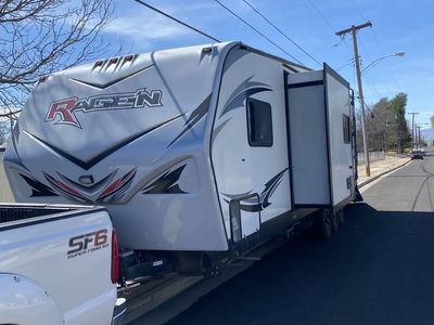 2021 33’ Ragen Toy hauler