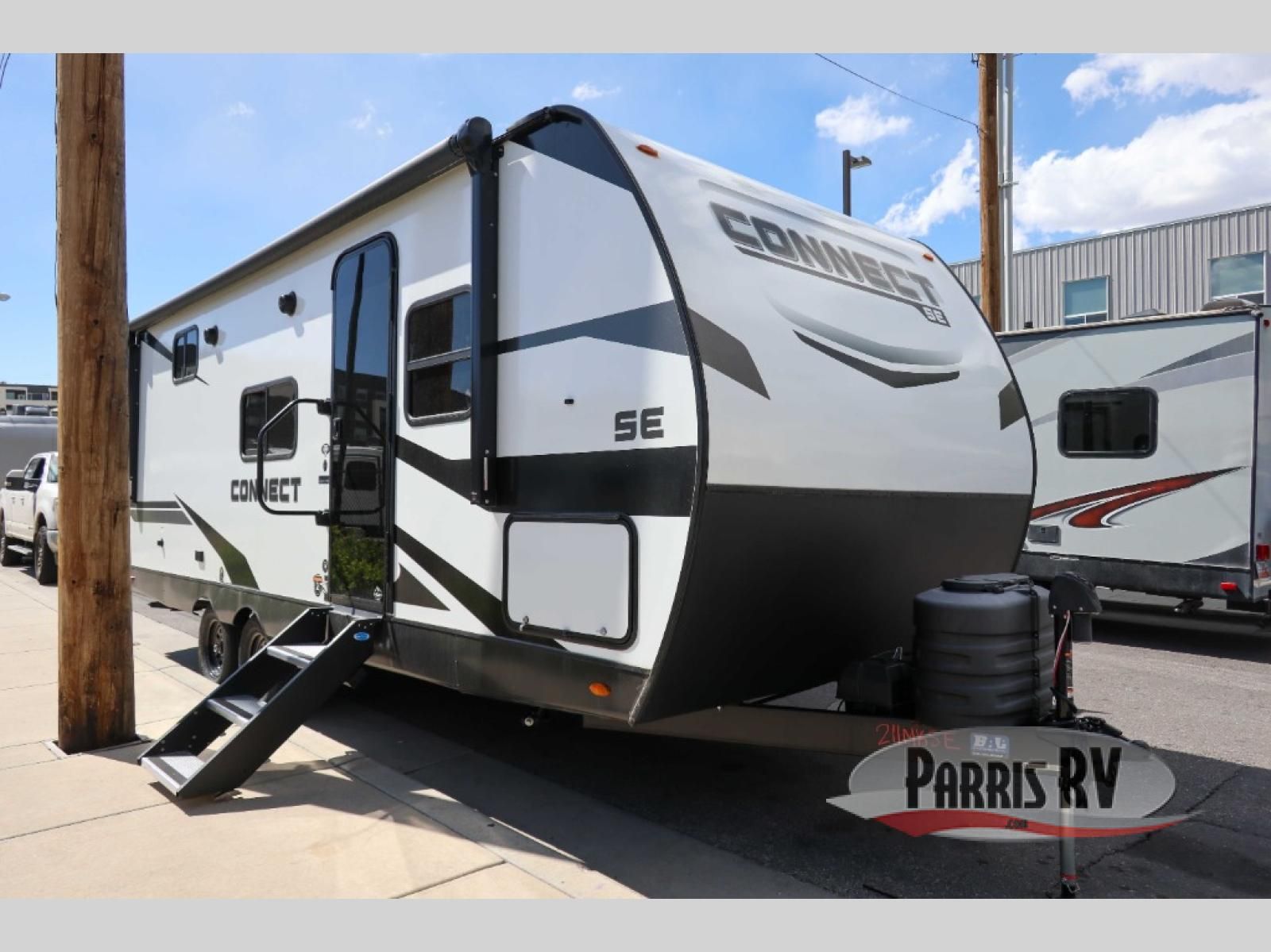 Used 2025 KZ Connect SE C211MKSE