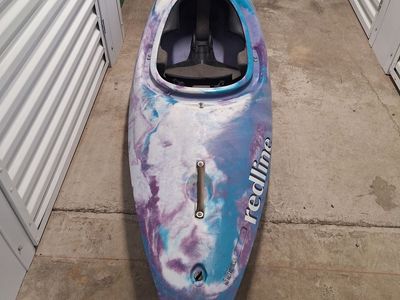 Kayak Dagger Redline White water