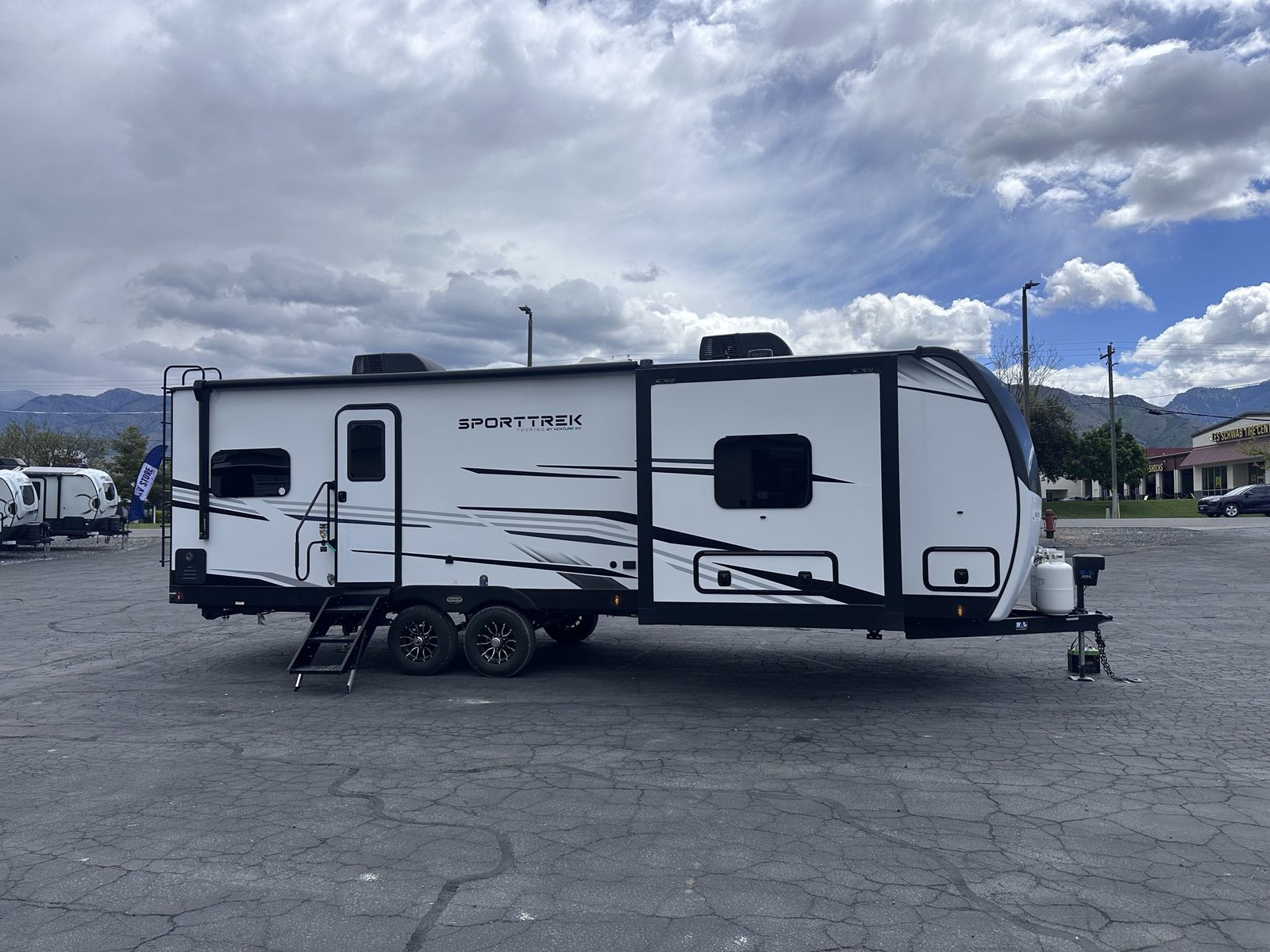 2026 Venture SportTrek 272VRK Loaded With Upgrades.