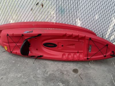 Lifetime Hydros 85 Red Sit-on-Top Kayak with Paddle, Used