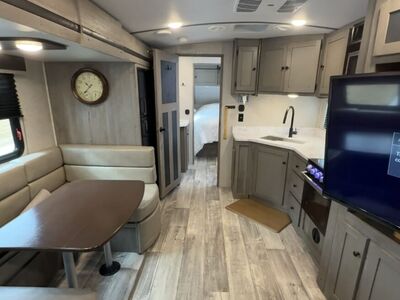 Keystone Outback 252URS