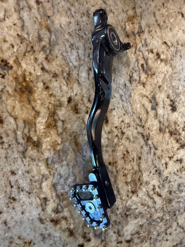 Main image 2