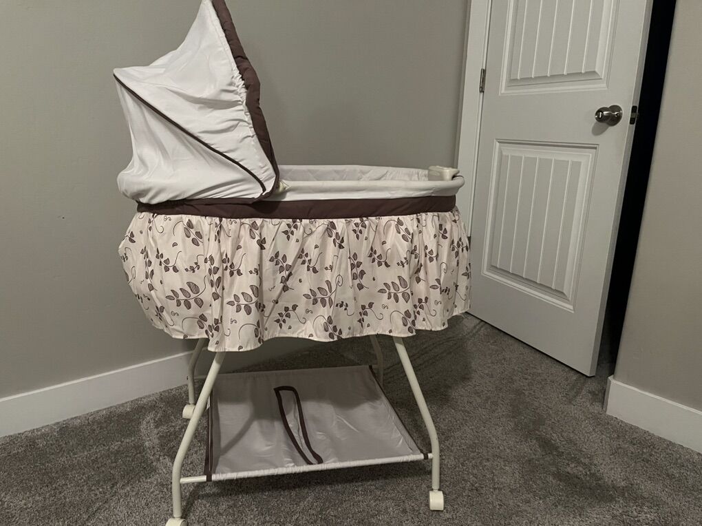 Brown Beige Bassinet