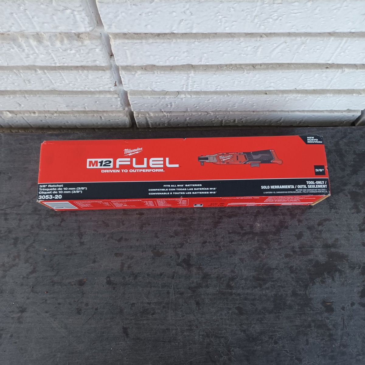 Milwaukee M12 fuel 3/8 in ratchet