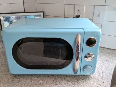 Galanz 700 Watt Microwave