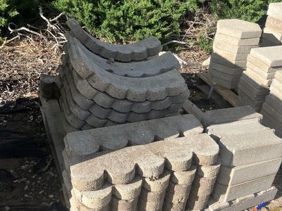 Used concrete curved and straight scalloped edging