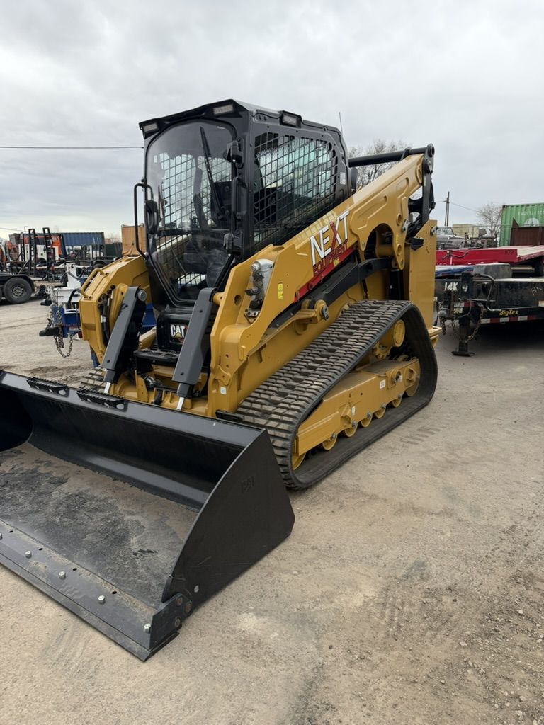 Ex Large CAT 275 High Flow Track Loader Rental – 1 Yard Bucket CTL for Dirt Work & Construction - Dumps over 11 feet