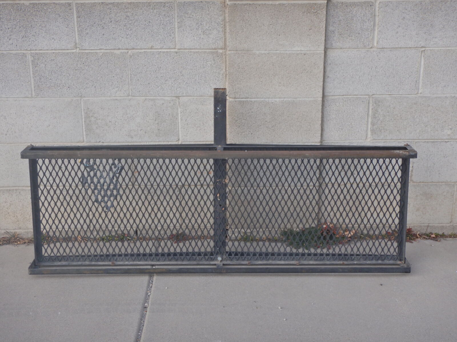 car truck cargo carrier hitch mounted basket tray