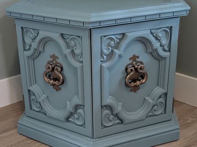 Blue 6-Sided Cabinet