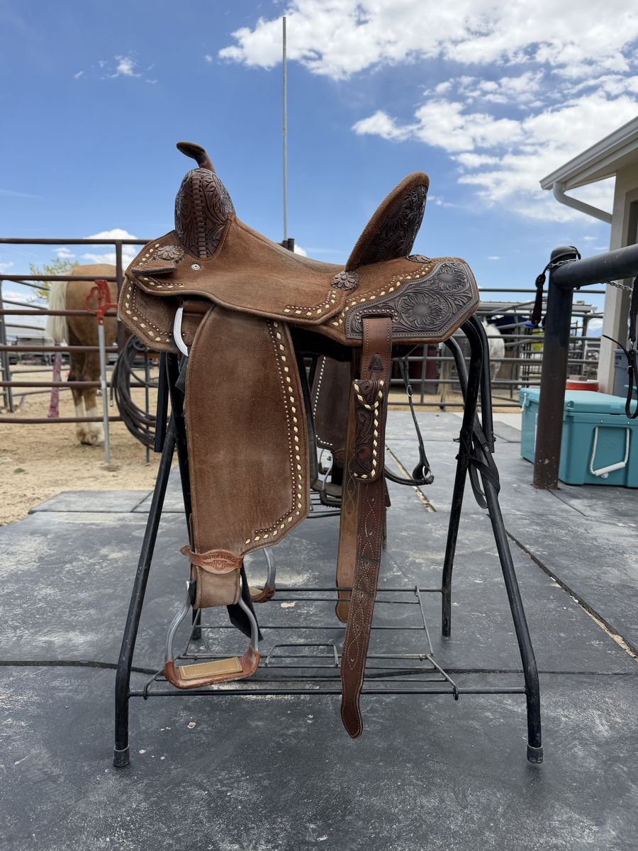Masters Barrel Saddle