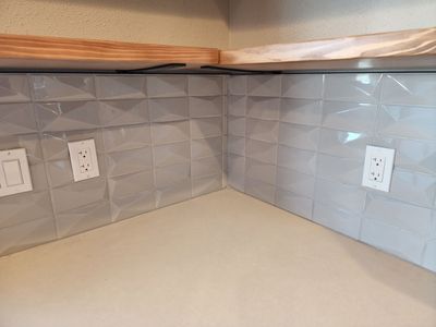 Tile ~25 sq ft