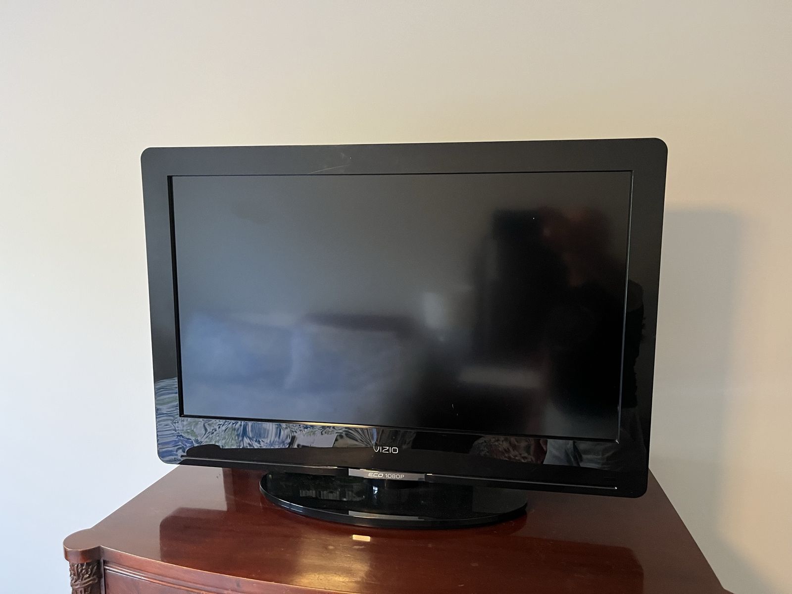Vizio 32-inch LED Flat Screen TV/Monitor (ECO 1080P)