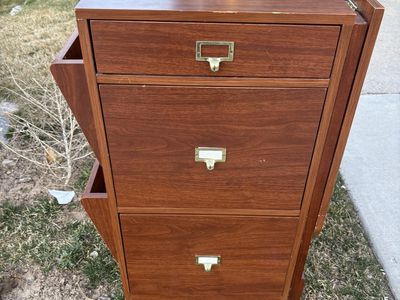 File cabinet/desk