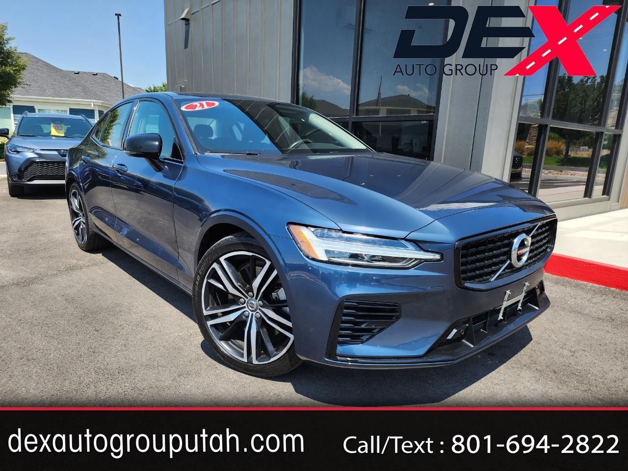 2021 Volvo S60 Recharge T8 R-Design Expression