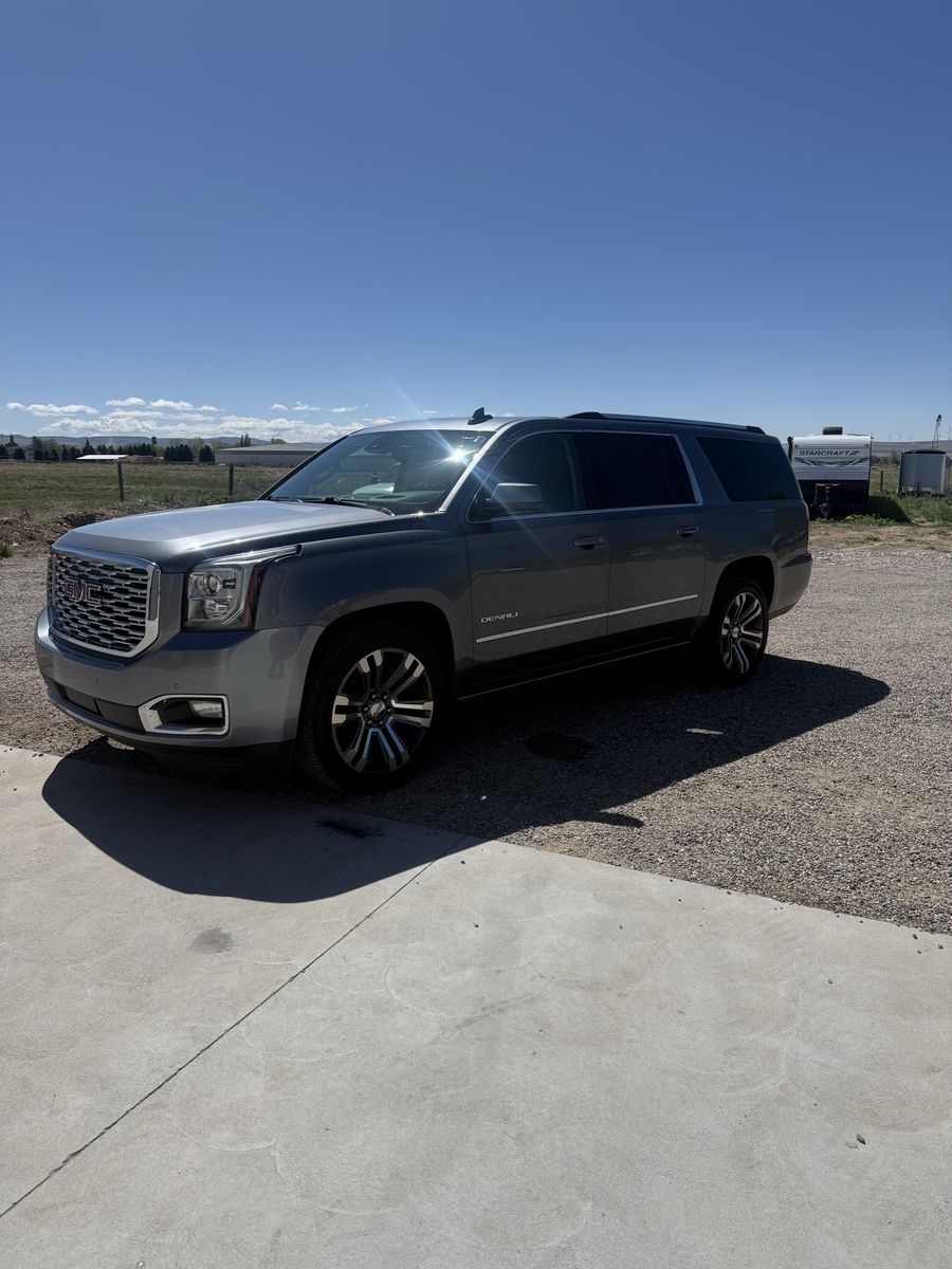 2019 GMC YUKON Denali