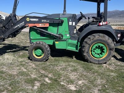 2017 John Deere 210 LEP 4wd skip loader