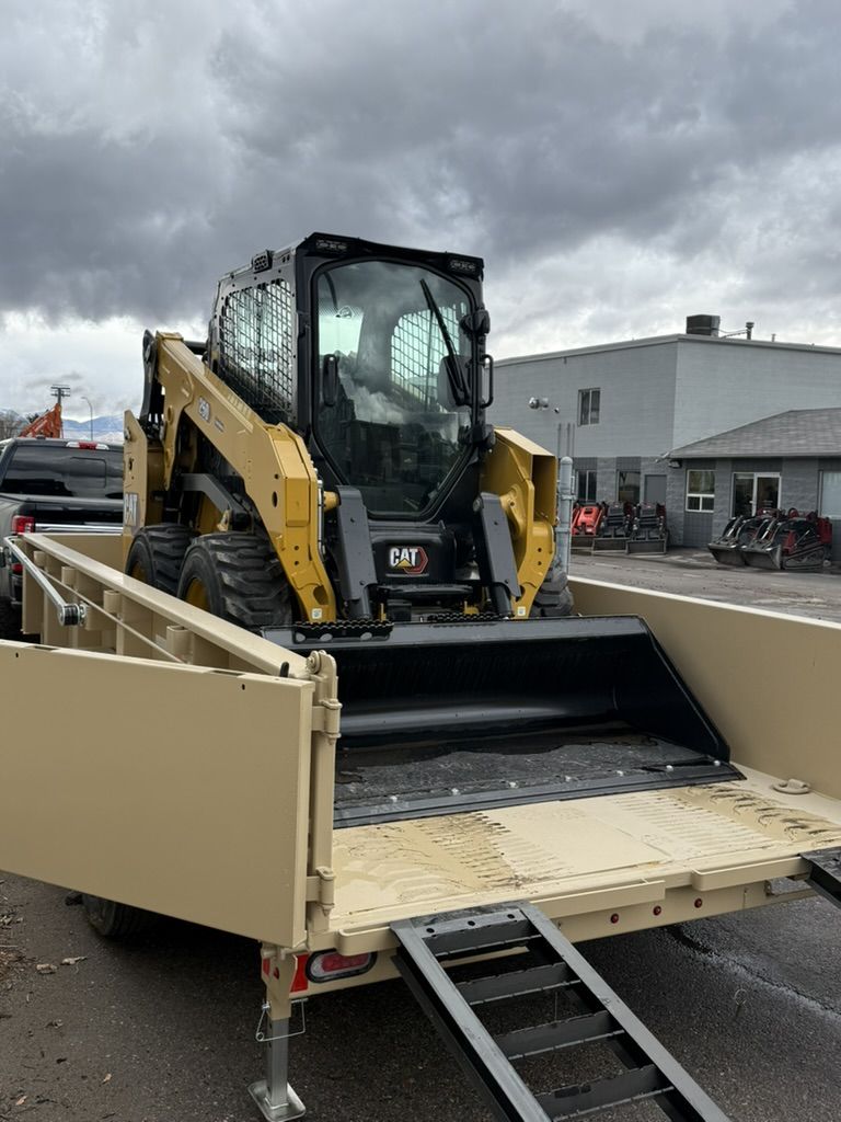 Bobcat and Dump Trailer Combo For Rent. Wheel Skid Steer. Cat 250