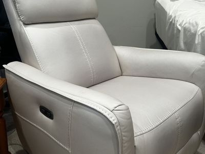 Luxurious Power Recliner and Rocking Chair- Light Beige/Cream with USB Port - Good Condition