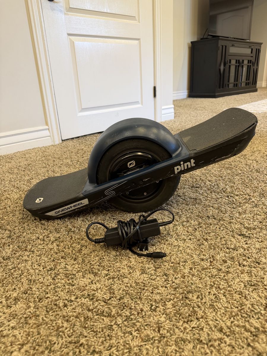 Onewheel Pint s  Electric Board Skateboard with Charger - Used