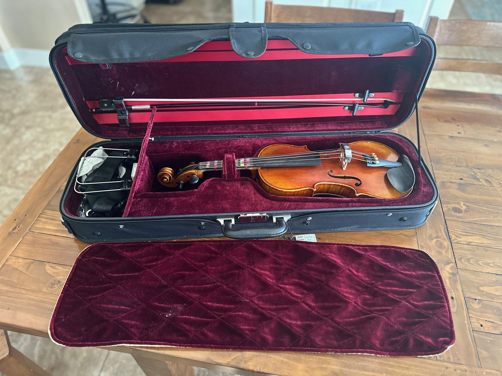 West Coast Strings "Rosalia" V-9 Violin Outfit - 4/4 Full Size - Like New